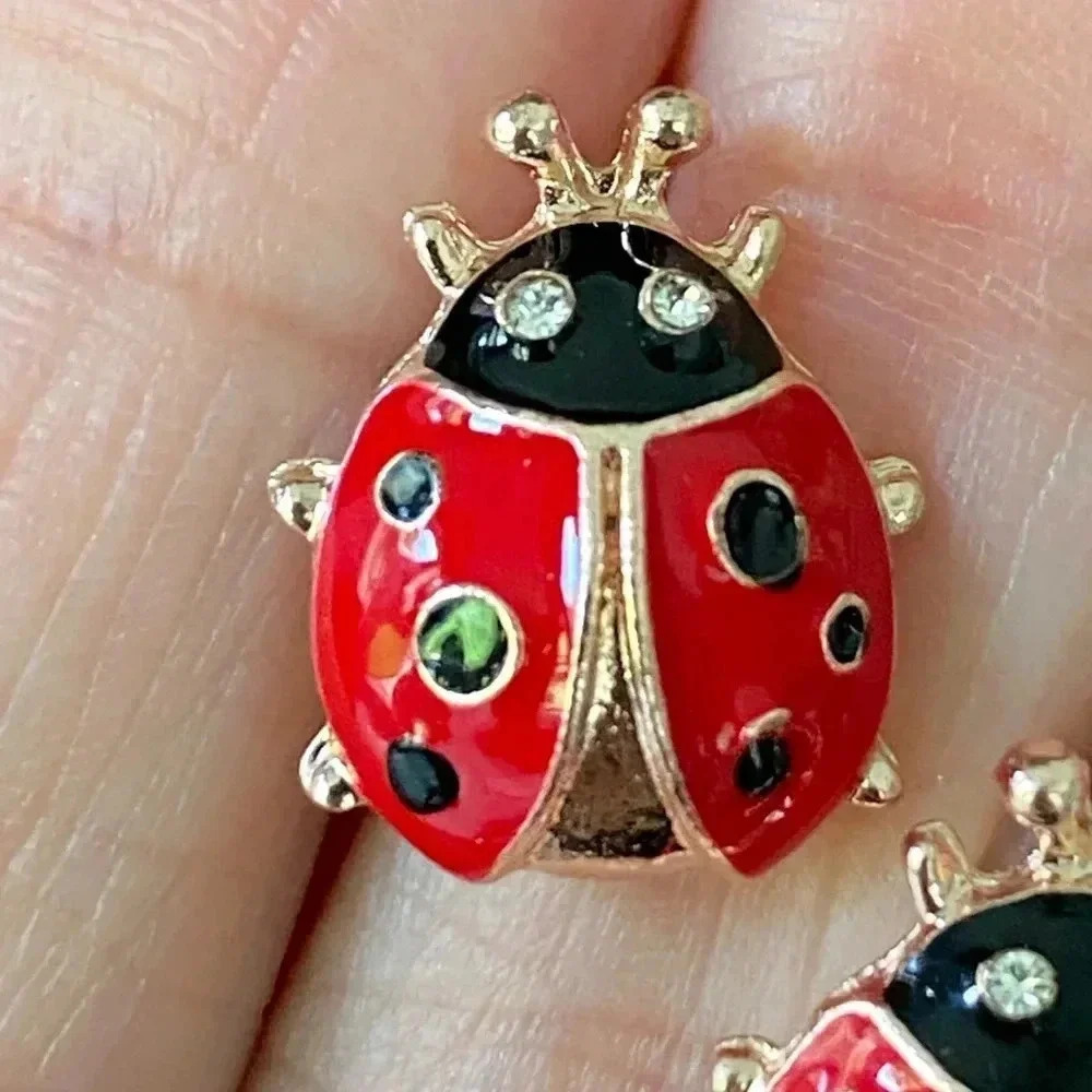 Ladybug Black Red Gold Stud Earrings NEW - Picture 2 of 3